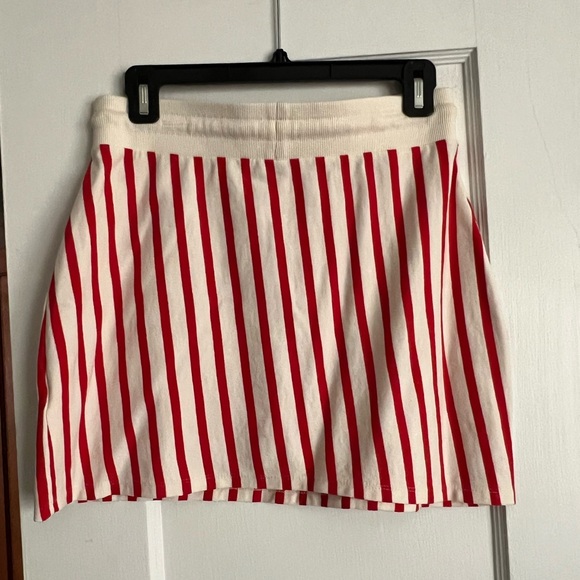 Zara red and white skirt, size medium - Picture 3 of 3